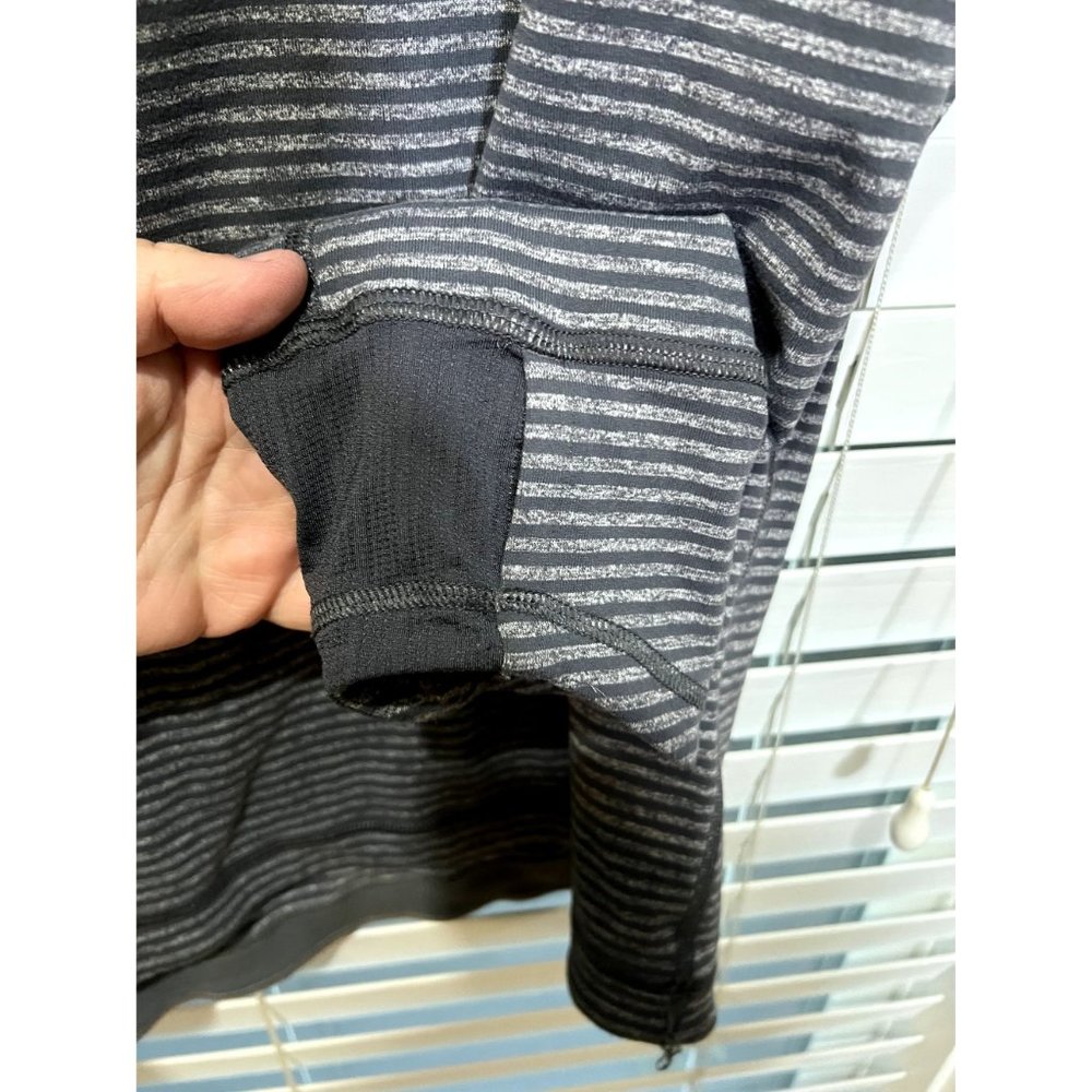 Lululemon 1/4‎ Zip Pullover - Size L - Picture 5 of 6